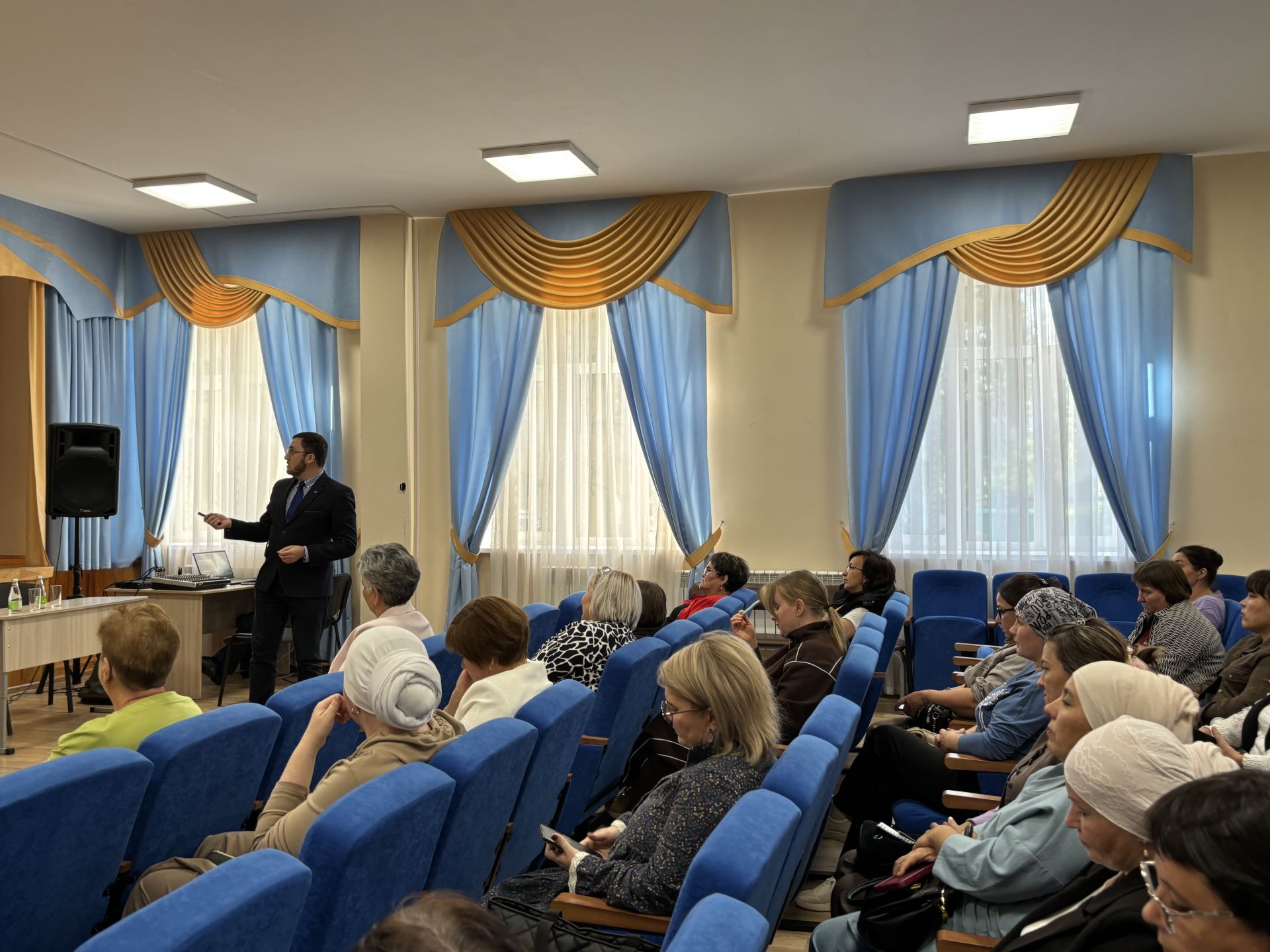 Кукмара районында җәмәгать күзәтүчеләре өчен махсус укулар узды