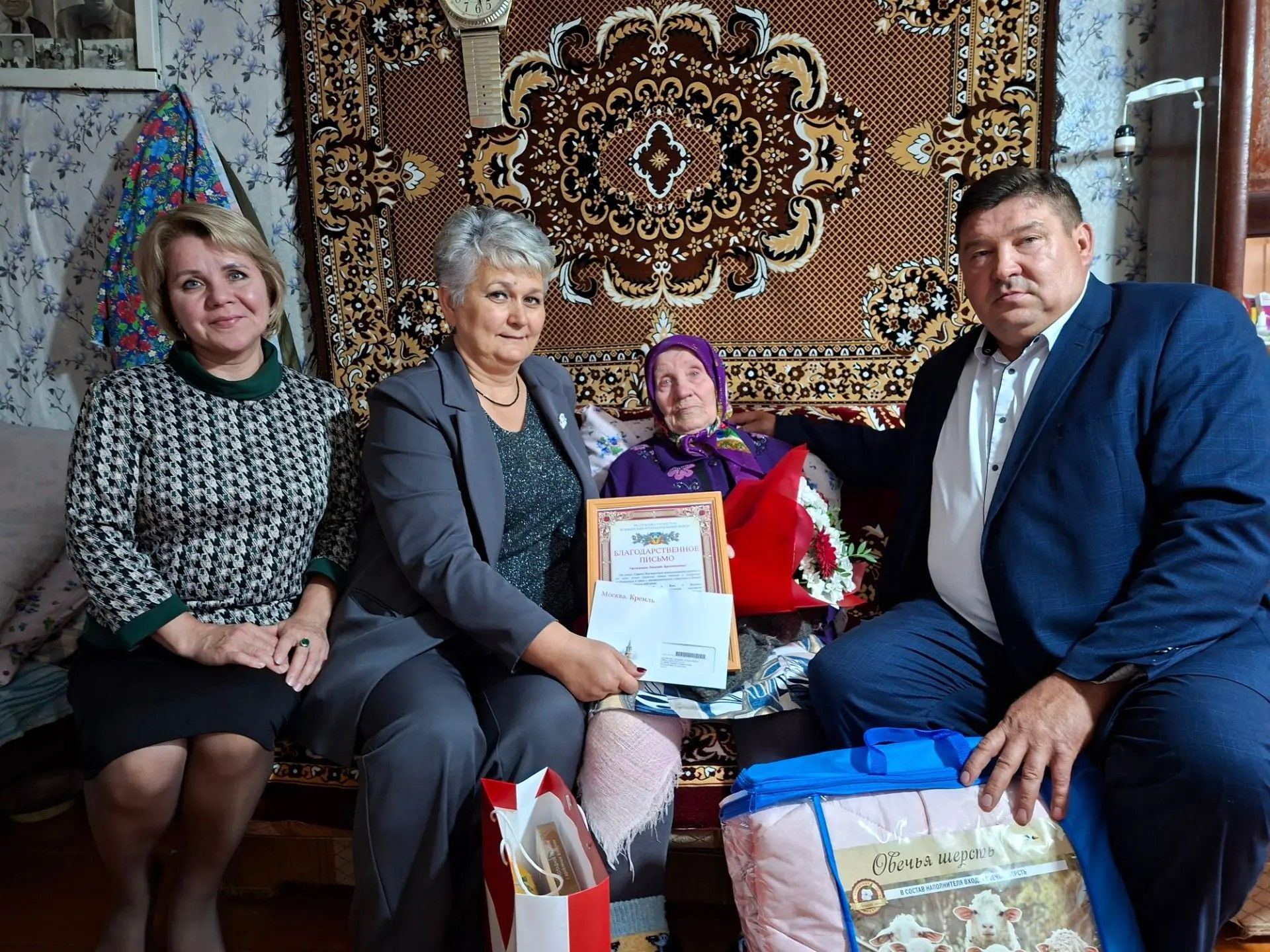 В Кукморском районе поздравили тружениц тыла Зинаиду Нагорнову и Анну Кузьмину со юбилеями
