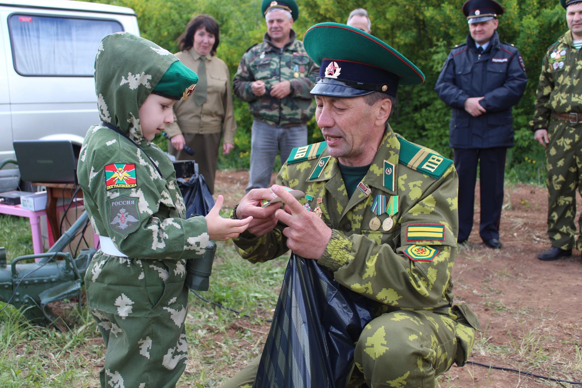 Памятник пограничникам установили в Кукморе