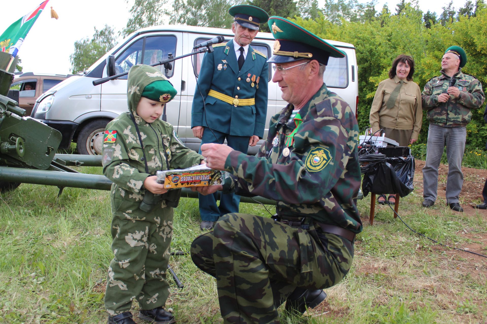 Памятник пограничникам установили в Кукморе