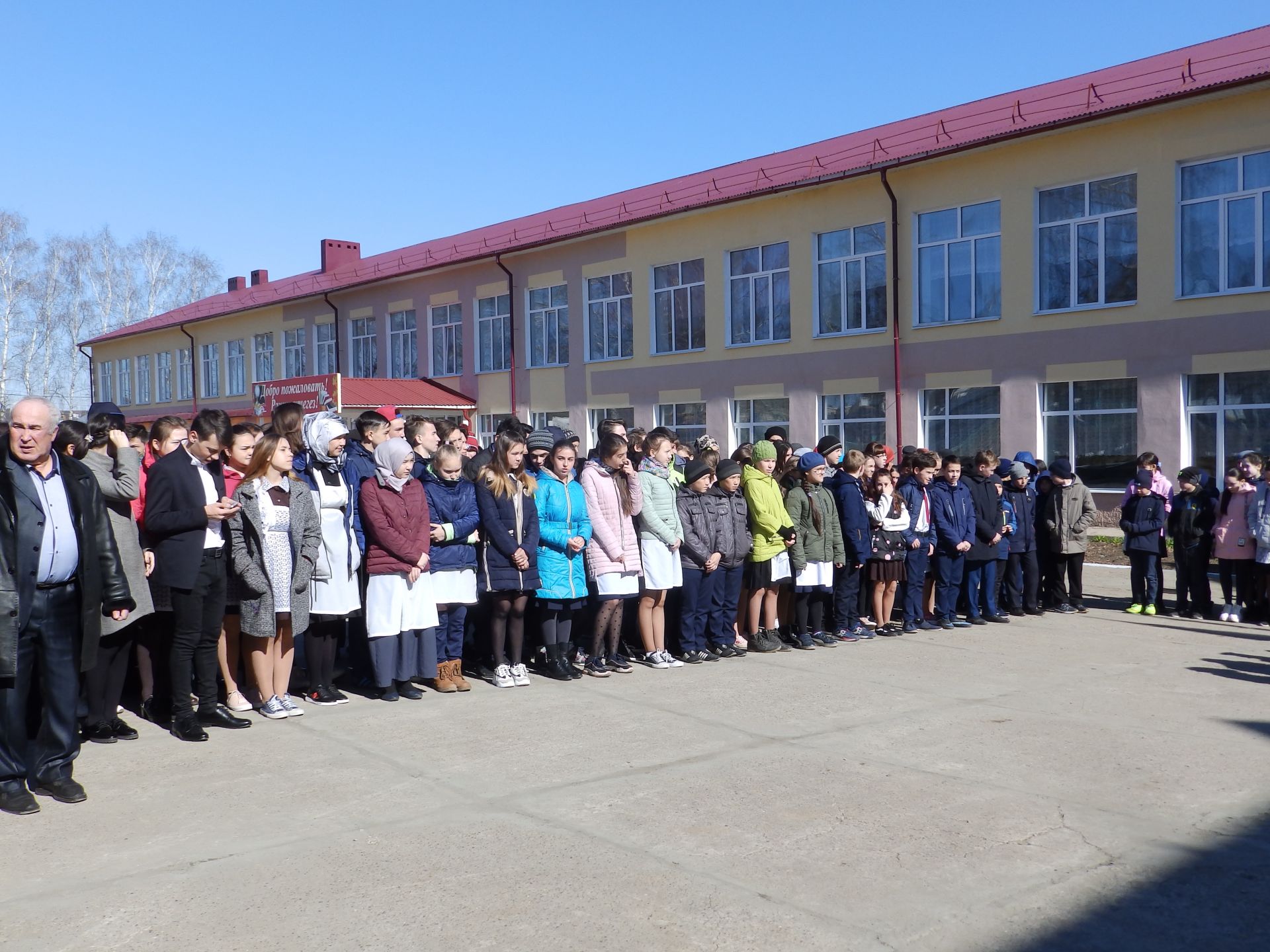В Большекукморской школе состоялось торжественное открытие бюста Мияссара Мансурова