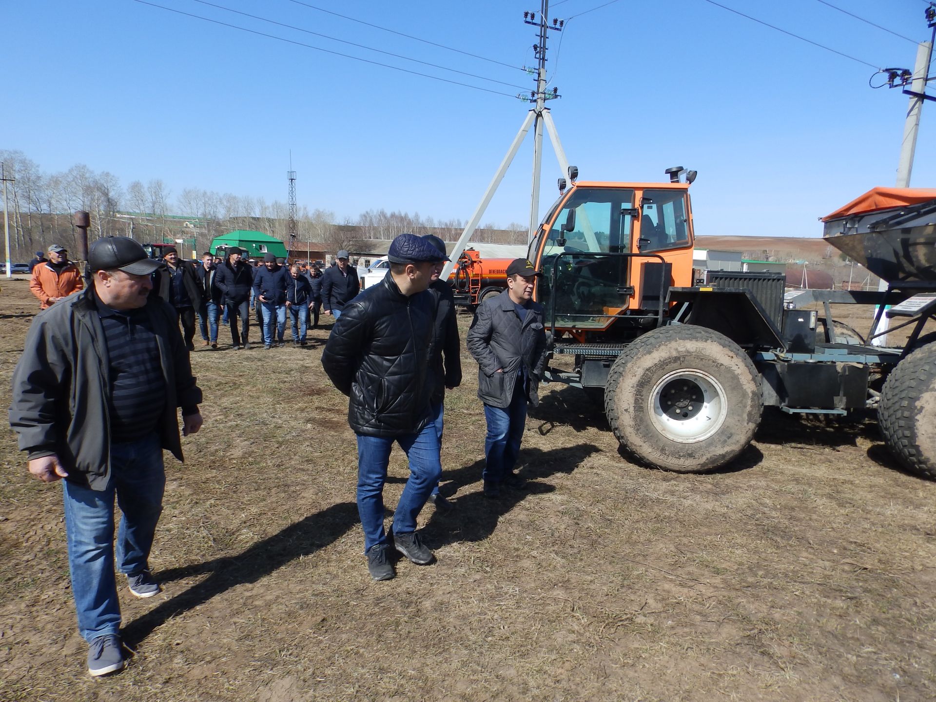 В хозяйстве "Урал" состоялся семинар-совещание по вопросам подготовки к проведению весенне-полевых работ