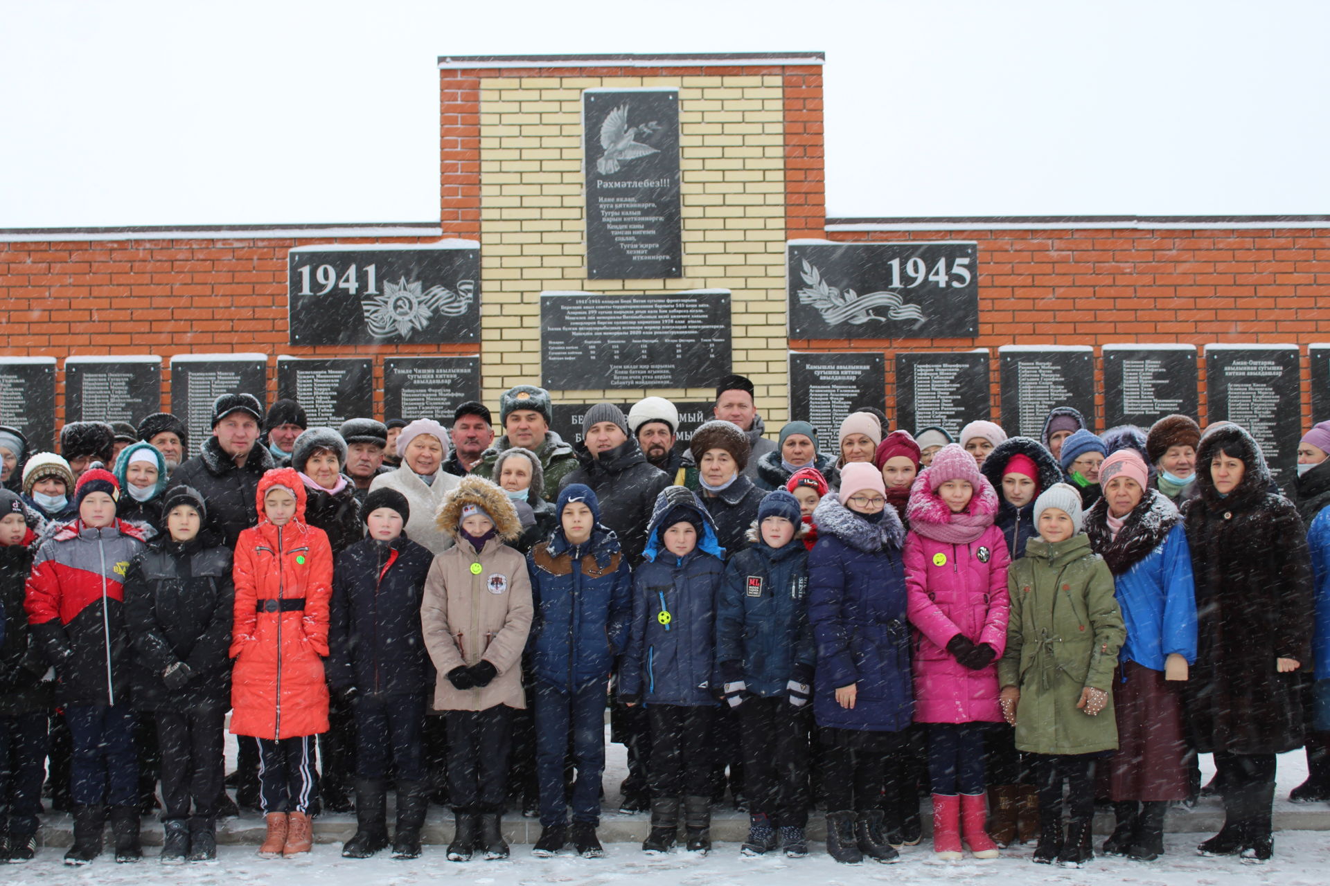 В двух селах Кукморского района открыли памятники по проекту «Историческая память»
