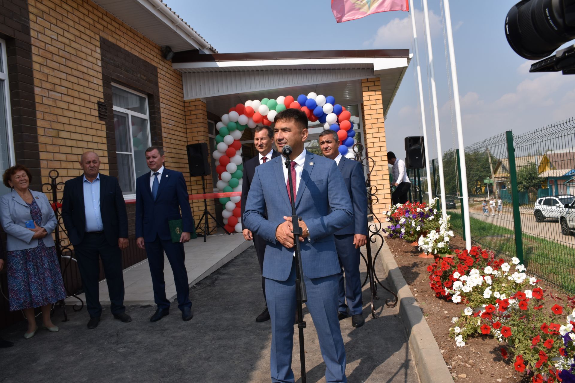 В День знаний в Кукморском районе открыли одну новую и две благоустроенные школы