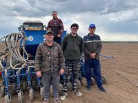 Тракторчы-блогеры Василий Иванов: Күбрәк эшләсәң, акчасын да мулрак аласың