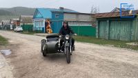 Зур Кукмарадан Илнур Нурмөхәммәтов  1949 елгы мотоциклы белән парадта катнашачак