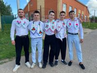 Кукмараның Аш-Буҗи авылыннан хәрби бурычын үтәргә берьюлы биш егет китте