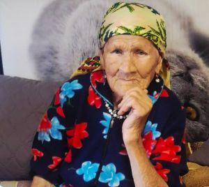 В Кукморском районе труженица тыла Антония Баллеева отметила 94-летие