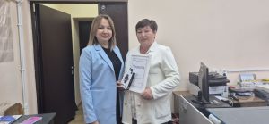 Кукмара районы газетасына иң күп яздыртучы ике хат ташучы бүләкләнде