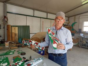 Калай, пластмасса, агач материалы: Кукмара районыннан Рамил Мөбарәкшин эшнең тәмен тоя белә