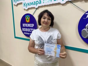 Акция тәмам: Манзарас авылыннан Гөлгенә Мөхәмәтовага бүләкне тапшырдык