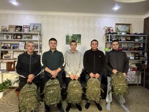 Пятеро призывников Кукморского района получили подарки перед службой в армии