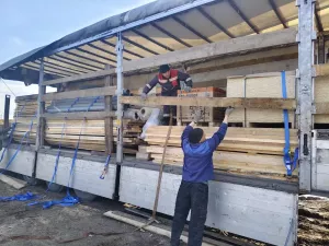 Кукмарадан Фәнил Хөрәмшин фронттагы егетләргә ярдәм күрсәтүен дәвам итә