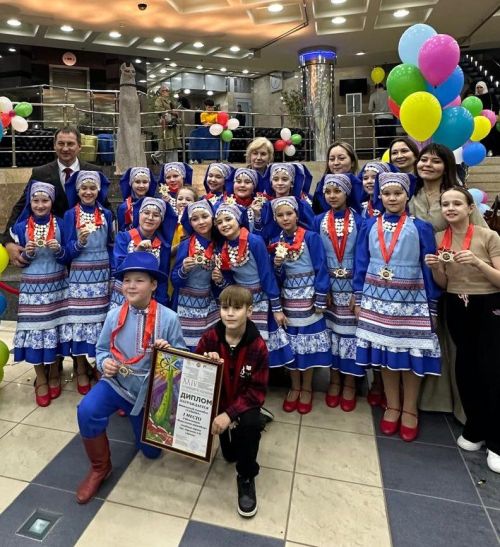 Кукмараның «Улыбка» вокаль ансамбле «Созвездие-Йолдызлык» фестиваленең Гала-концертында беренче урынны яулады