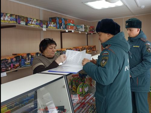 Кукмарадагы пиротехник эшләнмәләр сатылучы сәүдә нокталарына рейд оештырылды