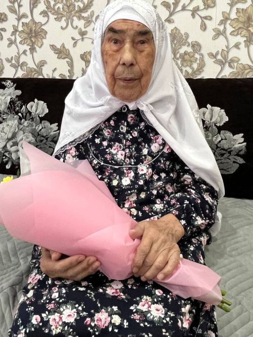 Күкшел авылыннан Миннегөл Шакирова 95 яшьлеген билгеләп үтте