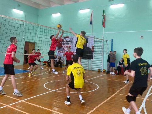 Герой рухы җиңүләргә илһам бирә: Янил мәктәбендә Артур Баляев истәлегенә волейбол турниры оештырылды