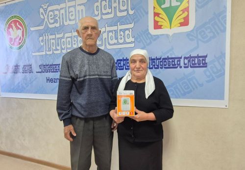 Электр тонометры откан Нигъмәтуллиннар: «Хезмәт даны»ның һәр санын җыеп барабыз