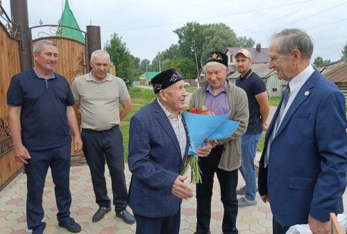 Олыяз авылының горурлыгы: Нургали Тимергалиев 95 яшьлеген каршы алды