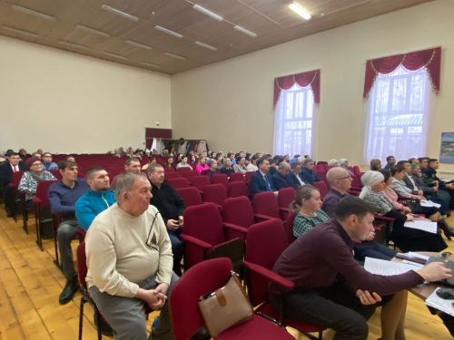Зур Кукмара җирлегендә хисап җыелышы узды