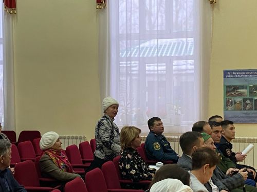 Зур Кукмара җирлегендә хисап җыелышы узды