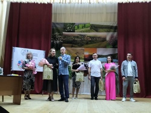 Түбән Өскебаш мәдәният йортында шагыйрә, җырлар авторы Айгөл Вәлиуллинаның иҗат кичәсе булды
