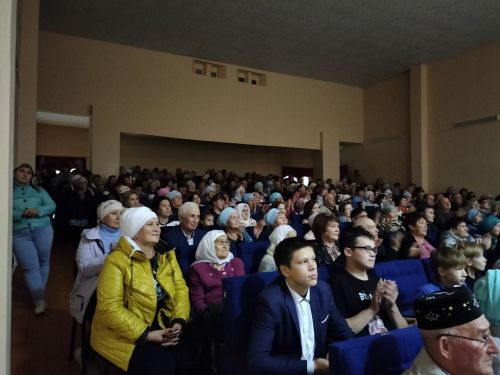 Түбән Өскебаш мәдәният йортында шагыйрә, җырлар авторы Айгөл Вәлиуллинаның иҗат кичәсе булды