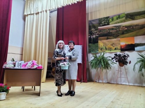 Түбән Өскебаш мәдәният йортында шагыйрә, җырлар авторы Айгөл Вәлиуллинаның иҗат кичәсе булды