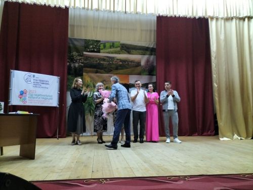 Түбән Өскебаш мәдәният йортында шагыйрә, җырлар авторы Айгөл Вәлиуллинаның иҗат кичәсе булды