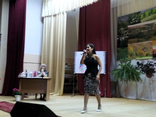 Түбән Өскебаш мәдәният йортында шагыйрә, җырлар авторы Айгөл Вәлиуллинаның иҗат кичәсе булды