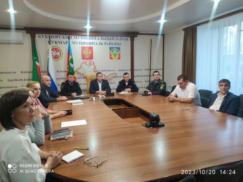 Кукмарада юл хәрәкәте иминлеген тәэмин итү буенча республика комиссиясенең утырышы узды