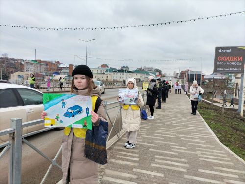 Кукмарада Бөтендөнья юл-транспорт һәлакәтләре корбаннарын искә алу көненә багышланган акция үткәрелде