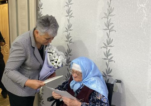 Кукмарадан Бәдәр Кәшәпова 100 яшьлек юбилеен билгеләп үтте