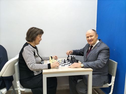 Зур Кукмара урта мәктәбендә Мияссәр Мансуров истәлегенә багышланган шахмат турниры үткәрелде