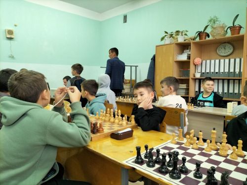 Зур Кукмара урта мәктәбендә Мияссәр Мансуров истәлегенә багышланган шахмат турниры үткәрелде