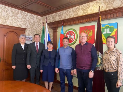 Кукмарага эш визиты белән Бөтендөнья татар конгрессының башкарма комитеты җитәкчесе урынбасары  Ирек Шәрипов килде