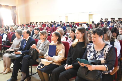 Кукмарада Фәйзелхак Газизуллин исемендәге II республика икътисад укулары узды