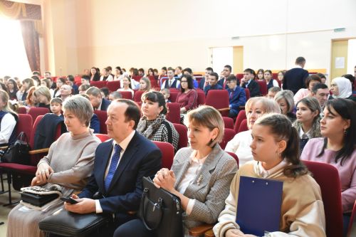 Кукмарада Фәйзелхак Газизуллин исемендәге II республика икътисад укулары узды