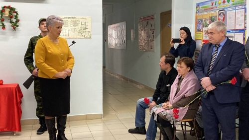 Урта Комар мәктәбендә якташыбыз Егор Ивановка мемориаль такта куелды