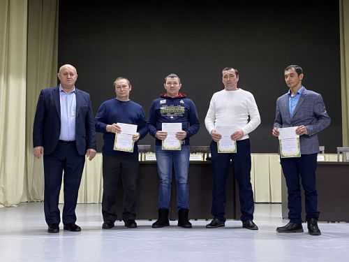 Олыяз авыл җирлегендә Татарстан Дәүләт Советы депутаты Римма Ратникова катнашында хисап җыелышы узды