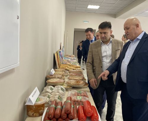 Олыяз авыл җирлегендә Татарстан Дәүләт Советы депутаты Римма Ратникова катнашында хисап җыелышы узды