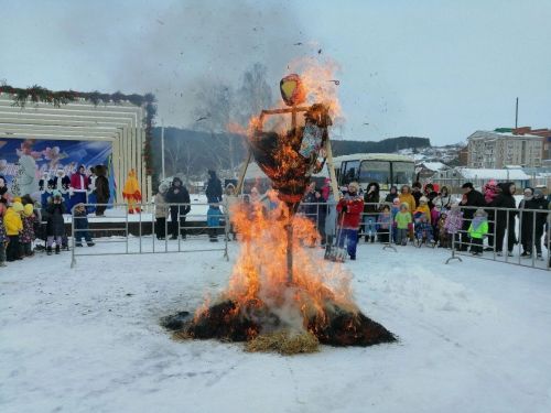 Кукмарада халык күңел ачулары узды