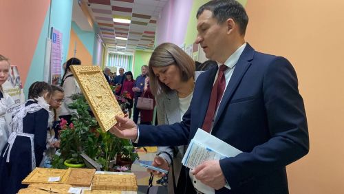 «Эшмәкәрлеккә адымнар»: Кукмарада яшь эшмәкәрләр үз бизнес-проектларын тәкъдим иттеләр