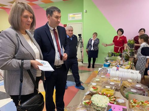 «Эшмәкәрлеккә адымнар»: Кукмарада яшь эшмәкәрләр үз бизнес-проектларын тәкъдим иттеләр
