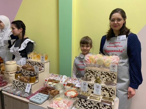 «Эшмәкәрлеккә адымнар»: Кукмарада яшь эшмәкәрләр үз бизнес-проектларын тәкъдим иттеләр