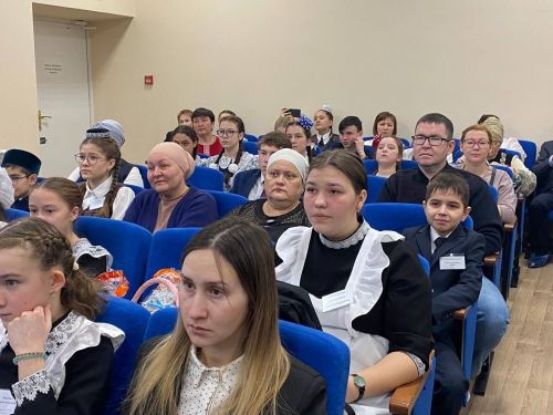 «Эшмәкәрлеккә адымнар»: Кукмарада яшь эшмәкәрләр үз бизнес-проектларын тәкъдим иттеләр