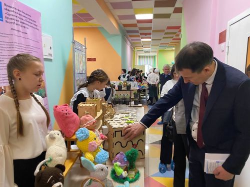 «Эшмәкәрлеккә адымнар»: Кукмарада яшь эшмәкәрләр үз бизнес-проектларын тәкъдим иттеләр