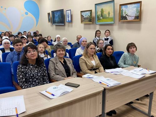 «Эшмәкәрлеккә адымнар»: Кукмарада яшь эшмәкәрләр үз бизнес-проектларын тәкъдим иттеләр