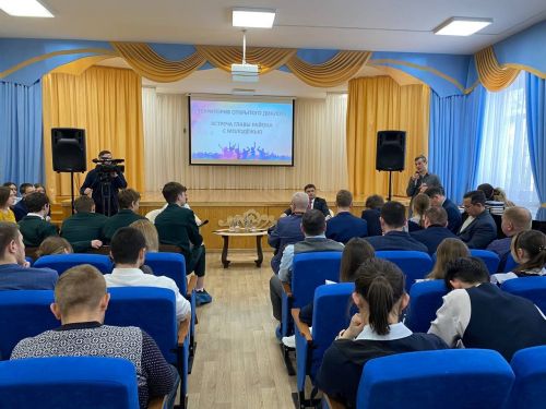 Кукмара районы башлыгы яшьләр белән очрашты
