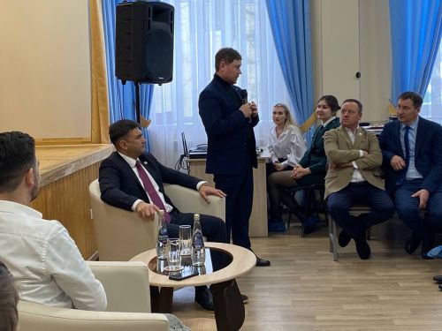 Кукмара районы башлыгы яшьләр белән очрашты